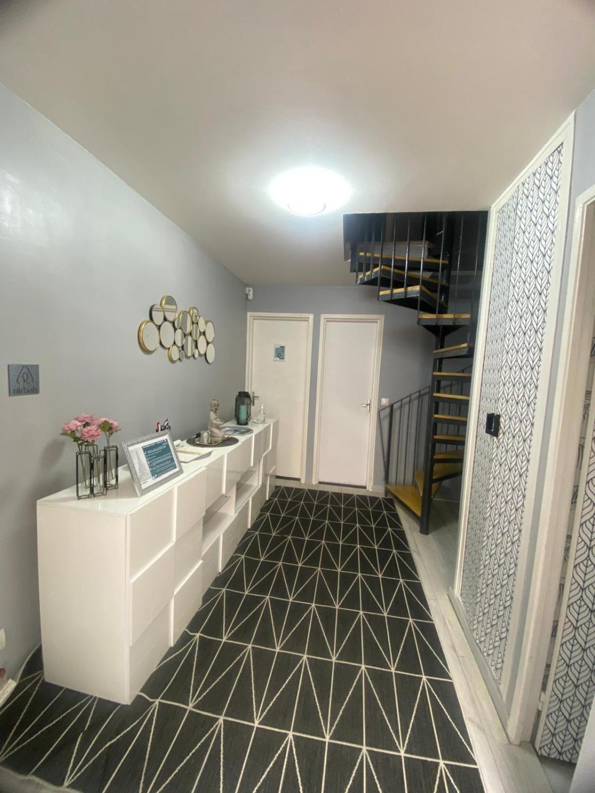 Privee Chez Maison Magnifique A 20 Min Cdg Privatunterkunft